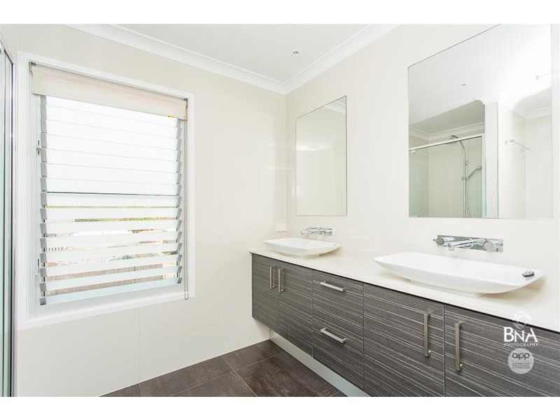 70 The Esplanade, Grasstree Beach QLD 4740