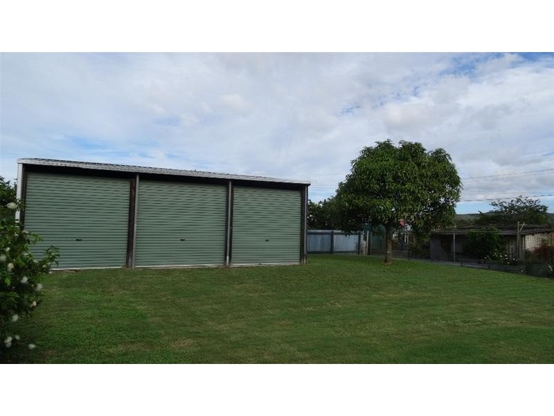 32 Beach Road, Sarina QLD 4737