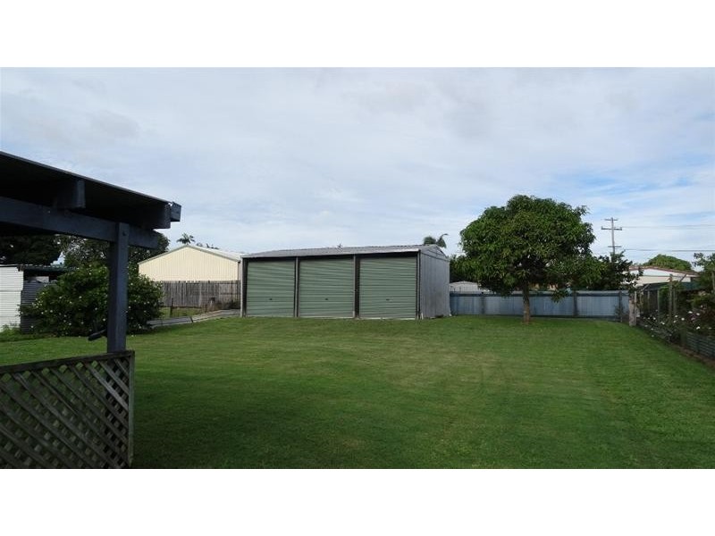 32 Beach Road, Sarina QLD 4737