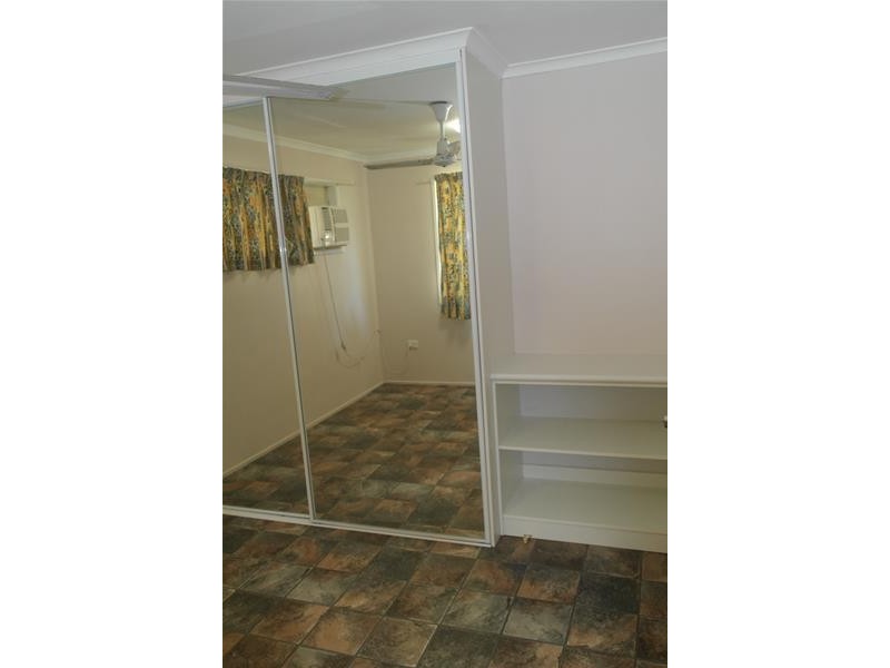 2/42 Owen Jenkins Drive, Sarina Beach QLD 4737