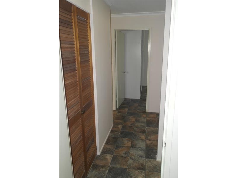 2/42 Owen Jenkins Drive, Sarina Beach QLD 4737