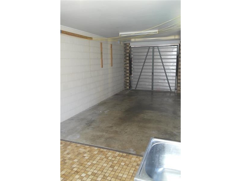 2/42 Owen Jenkins Drive, Sarina Beach QLD 4737