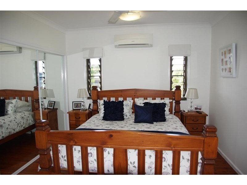 4 Campbell Street, Campwin Beach QLD 4737