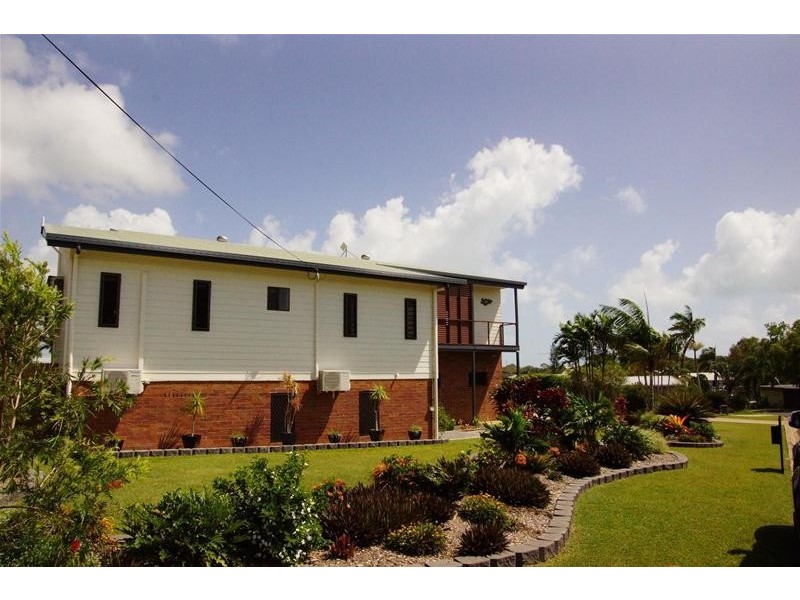 4 Campbell Street, Campwin Beach QLD 4737