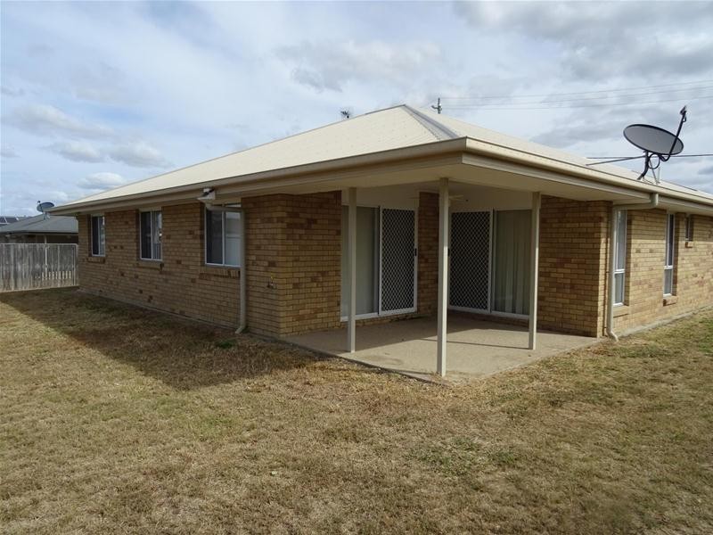 77 St Lawrence Street, Nebo QLD 4742