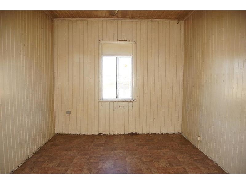 16 Heron Street, Sarina QLD 4737