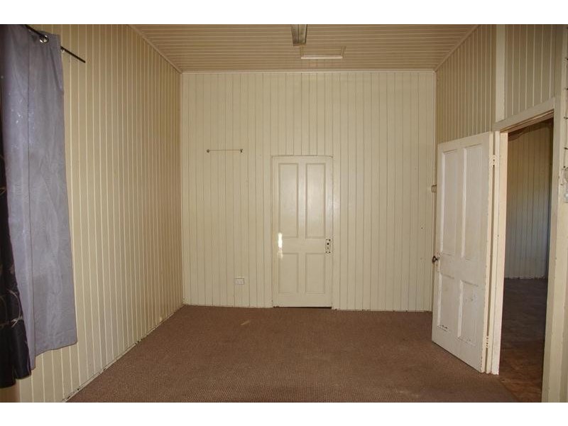 16 Heron Street, Sarina QLD 4737