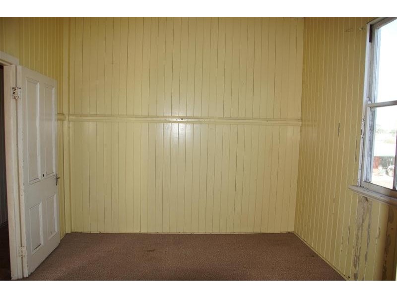 16 Heron Street, Sarina QLD 4737