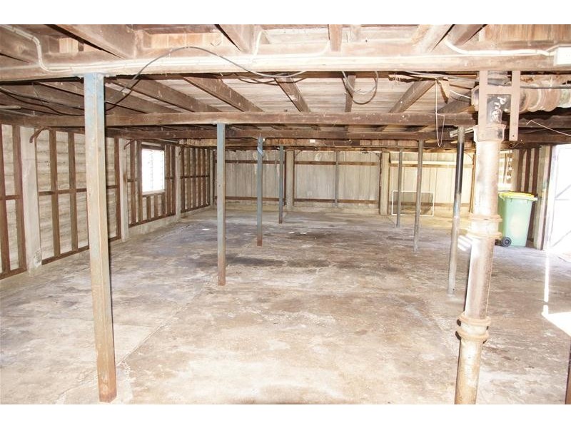 16 Heron Street, Sarina QLD 4737