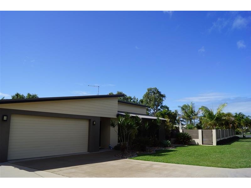 14 Brooksfield Drive, Sarina Beach QLD 4737