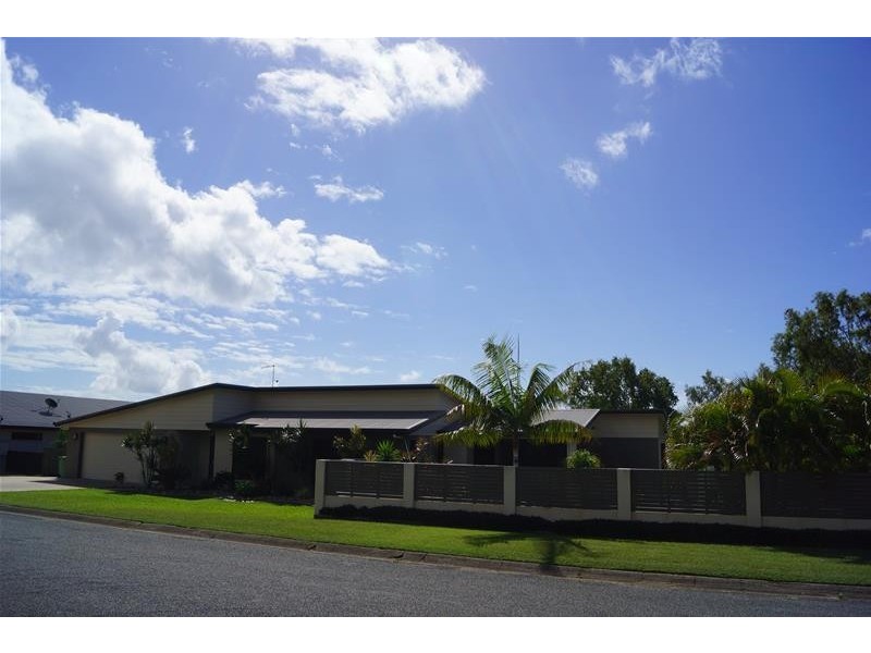 14 Brooksfield Drive, Sarina Beach QLD 4737