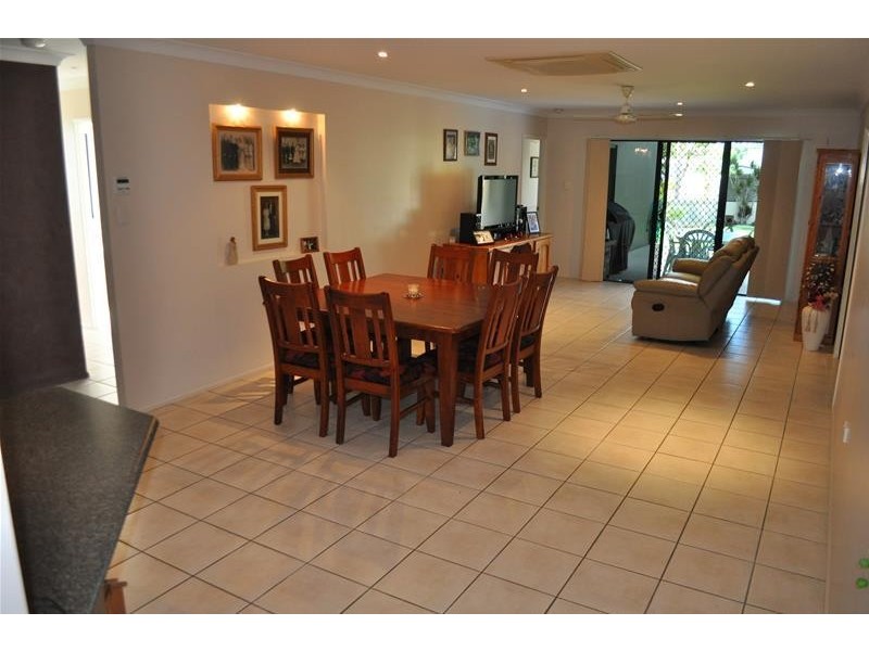 14 Brooksfield Drive, Sarina Beach QLD 4737