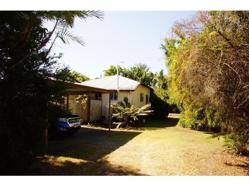 11 Ablett Street, Sarina QLD 4737