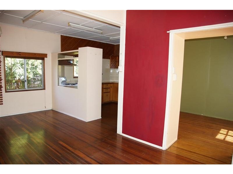 11 Ablett Street, Sarina QLD 4737