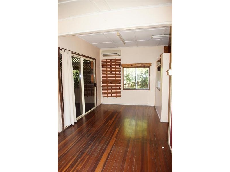 11 Ablett Street, Sarina QLD 4737