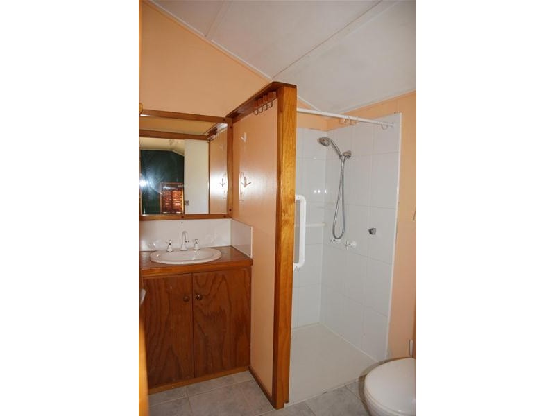 11 Ablett Street, Sarina QLD 4737