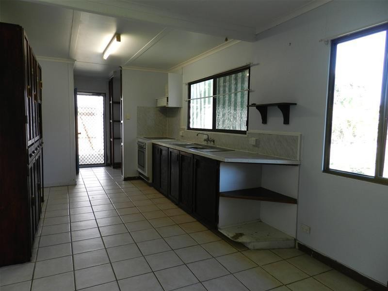 28 Chelona Park Drive, Sarina QLD 4737