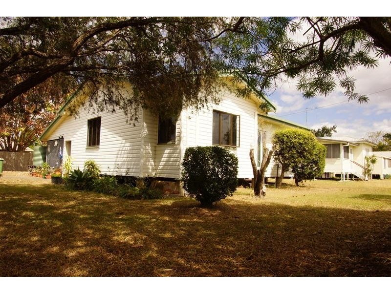 20 Phillips Street, Sarina QLD 4737