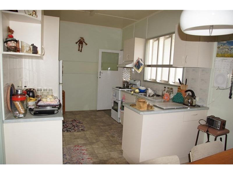 20 Phillips Street, Sarina QLD 4737