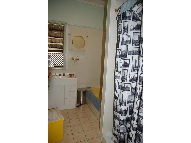 20 Phillips Street, Sarina QLD 4737