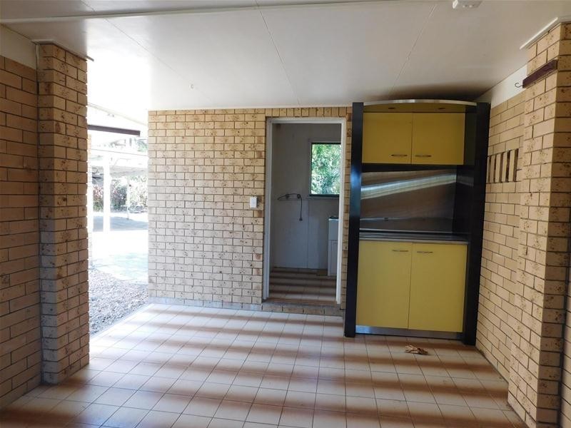 1 Gralow  Court, Alligator Creek QLD 4740