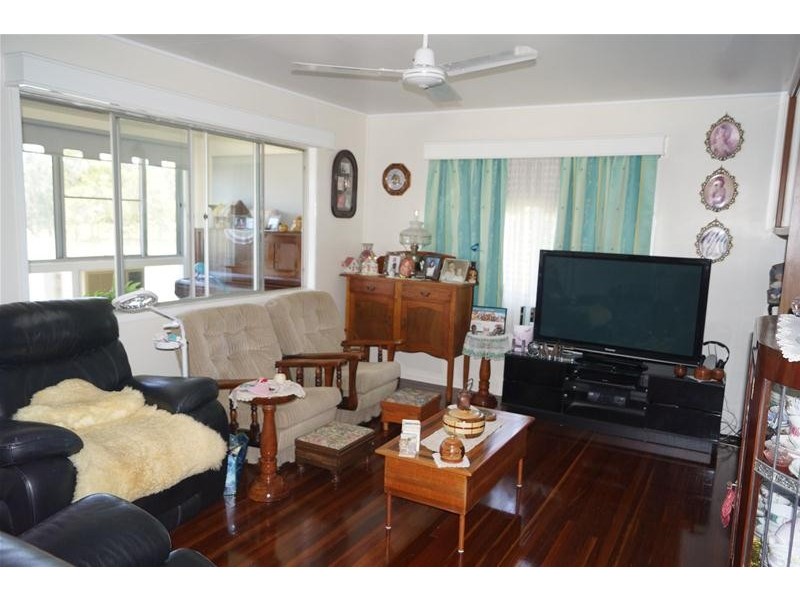 35 Brooks Road, Sarina QLD 4737