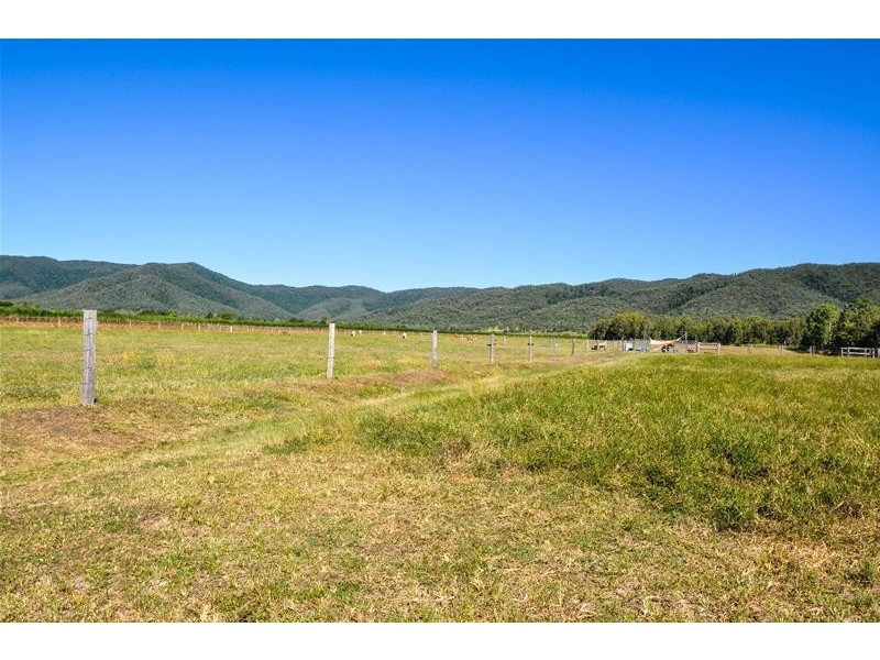 75 Sievers Road, Oakenden QLD 4741