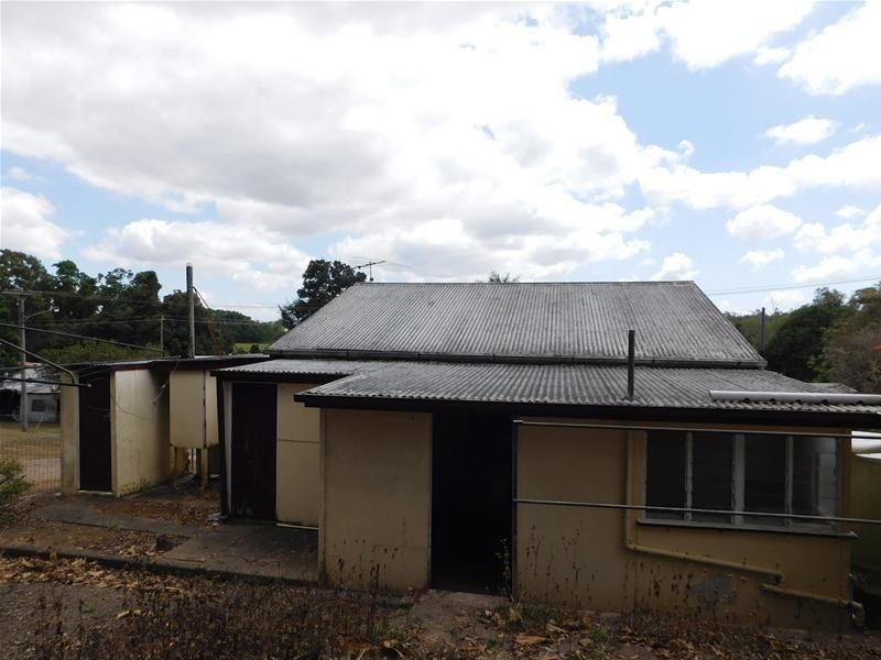 8 Maudsley Road, Sarina QLD 4737