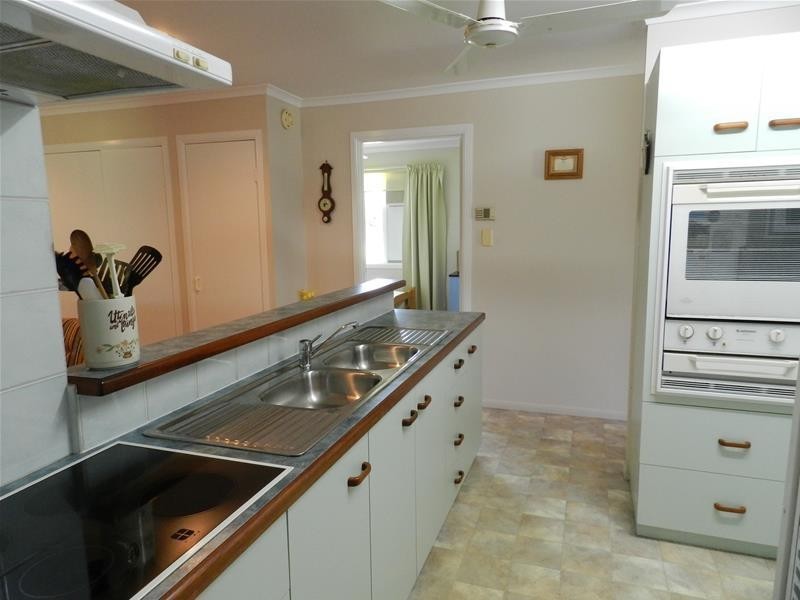 54 Hans Christian Street, Sarina QLD 4737