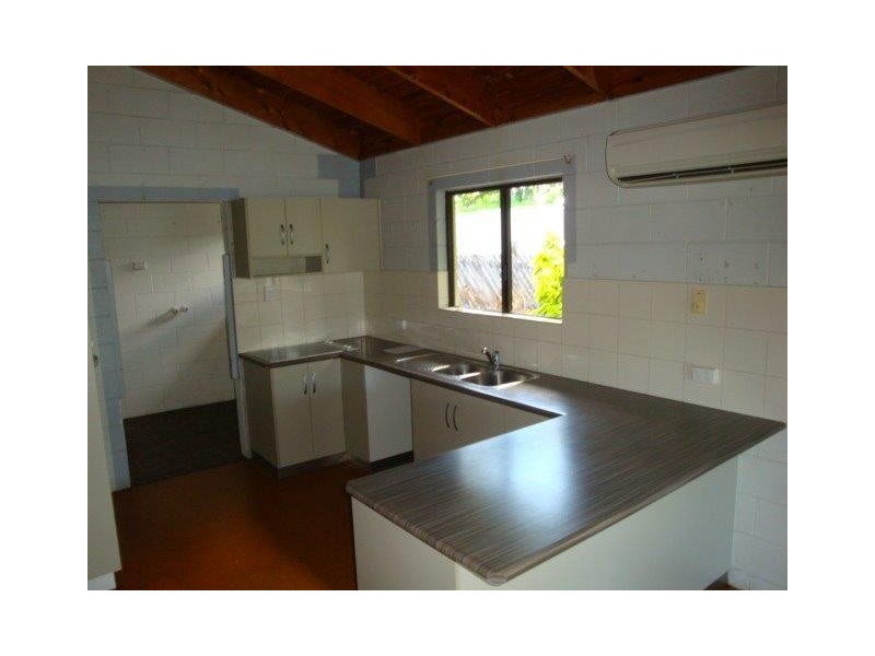 18 Lindesay Court, South Mackay QLD 4740