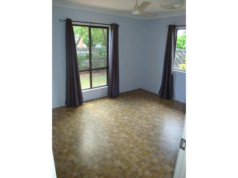 18 Lindesay Court, South Mackay QLD 4740