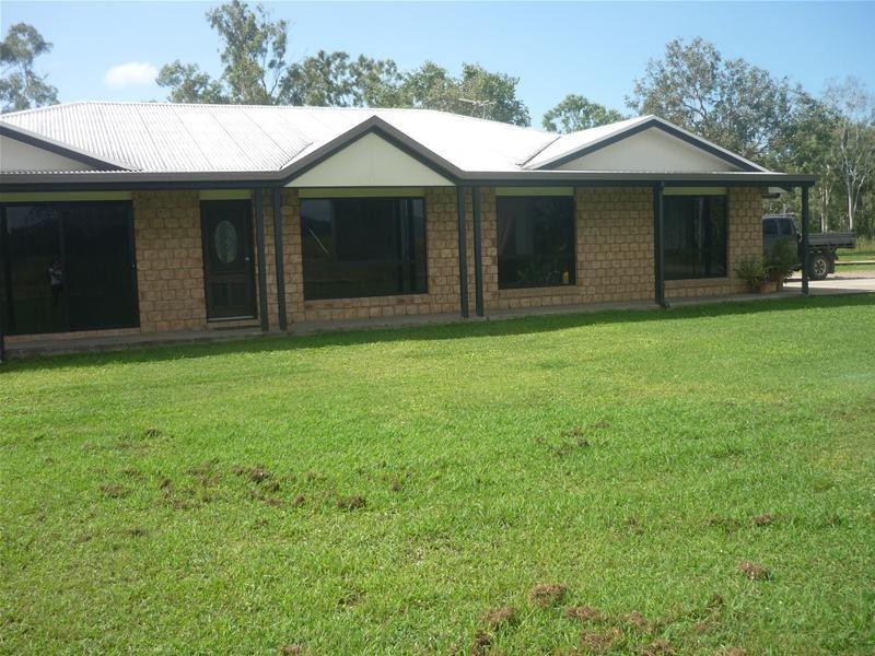 62 Cemetery Road, Sarina QLD 4737
