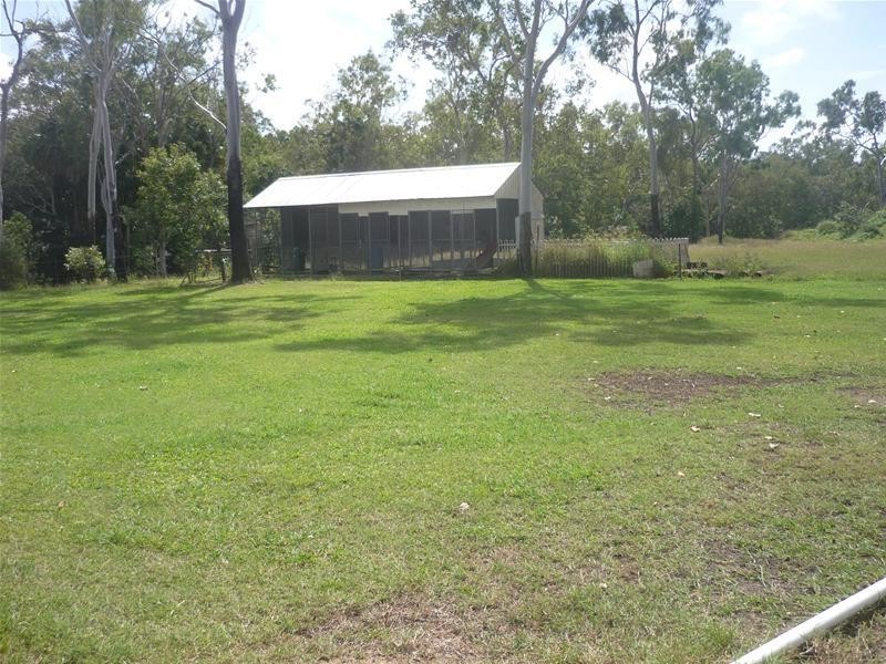 62 Cemetery Road, Sarina QLD 4737