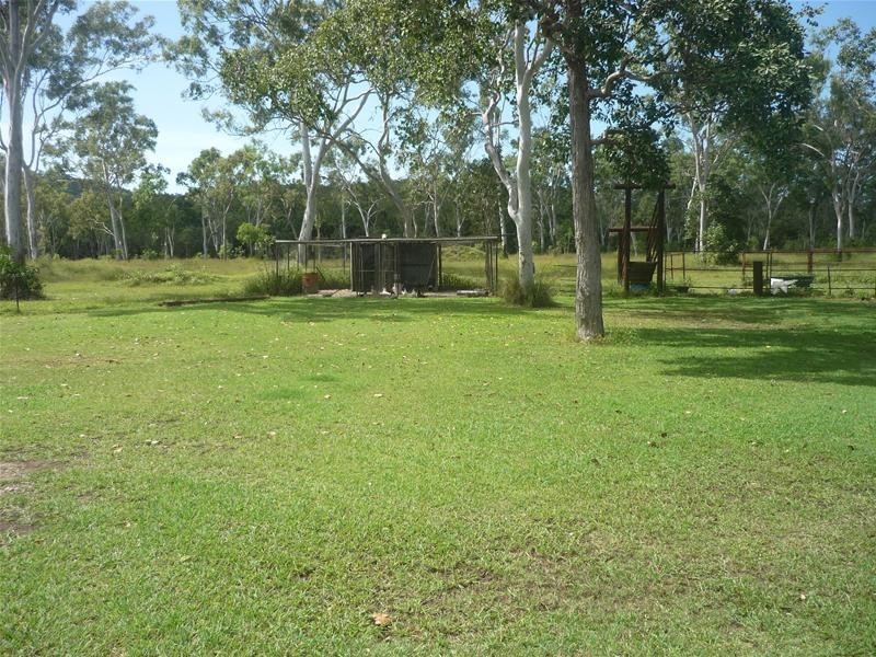 62 Cemetery Road, Sarina QLD 4737