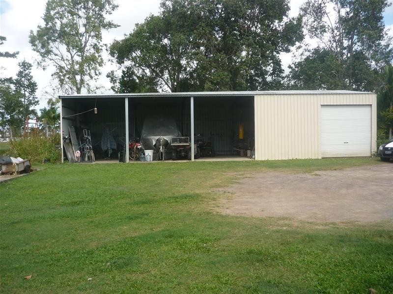 62 Cemetery Road, Sarina QLD 4737