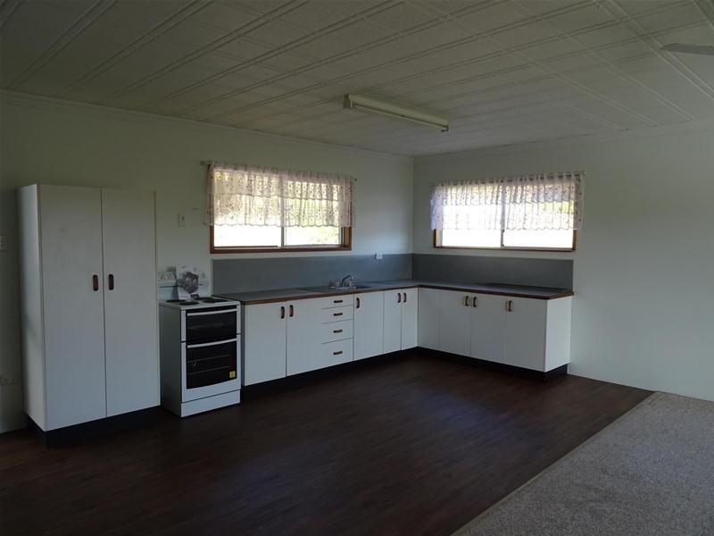 2 Sunset Drive, Sarina Beach QLD 4737