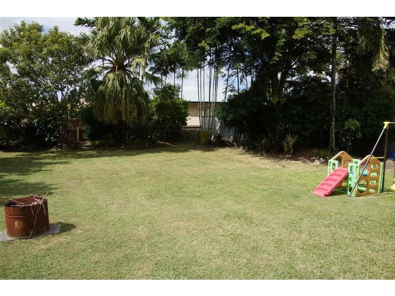 37 Luscombe Street, Walkerston QLD 4751