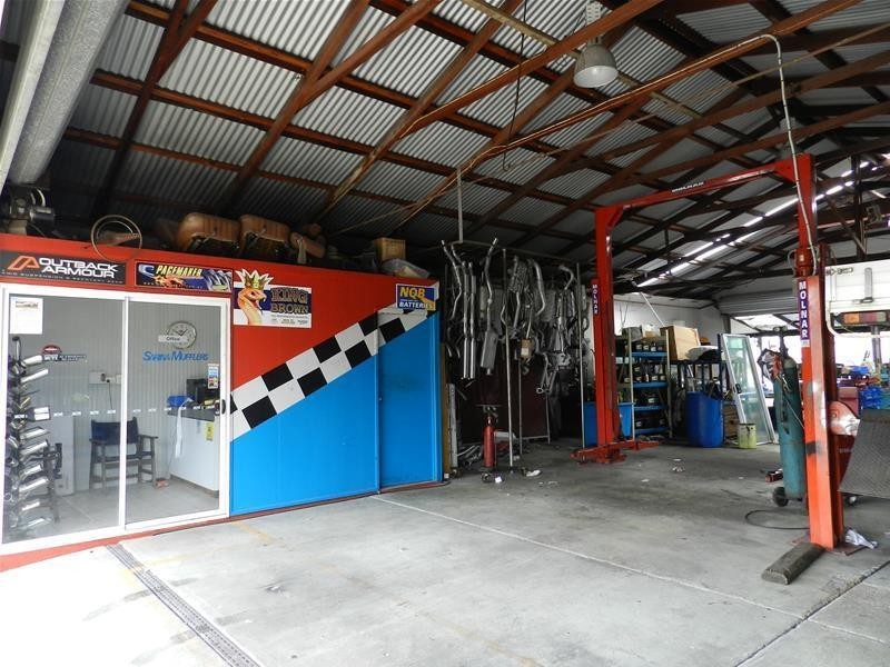 46 Broad Street (Sarina Mufflers & Brakes), Sarina QLD 4737