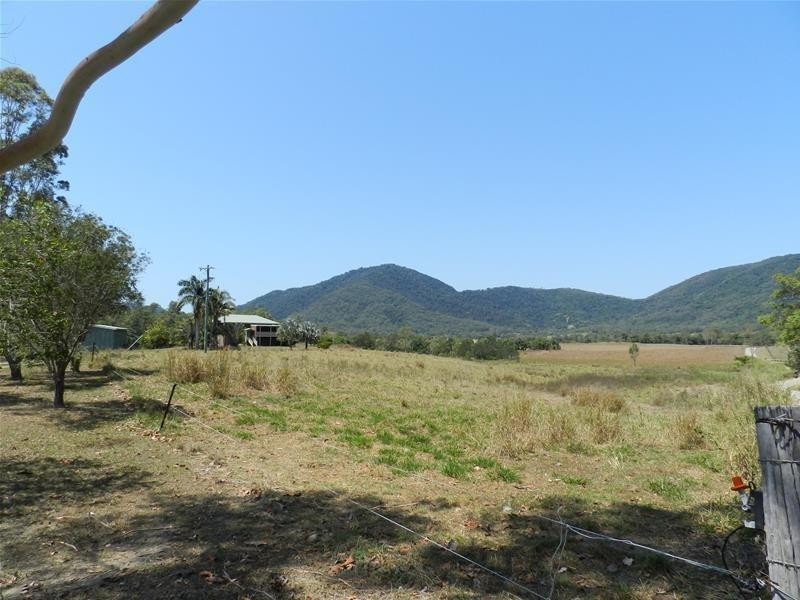 178 Walsh Road, Sarina QLD 4737