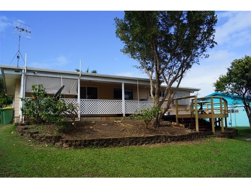 42 Cooper Avenue, Campwin Beach QLD 4737