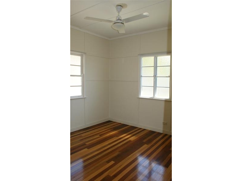 27 Atherton Street, Sarina QLD 4737