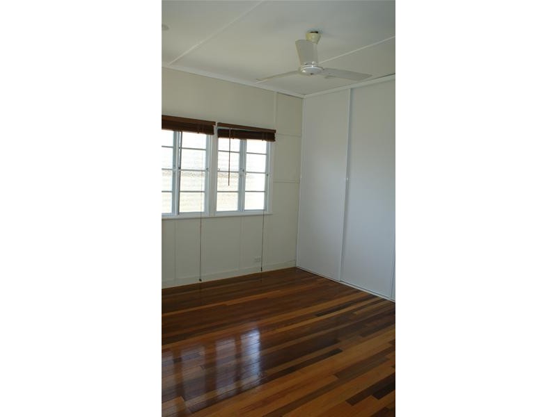 27 Atherton Street, Sarina QLD 4737