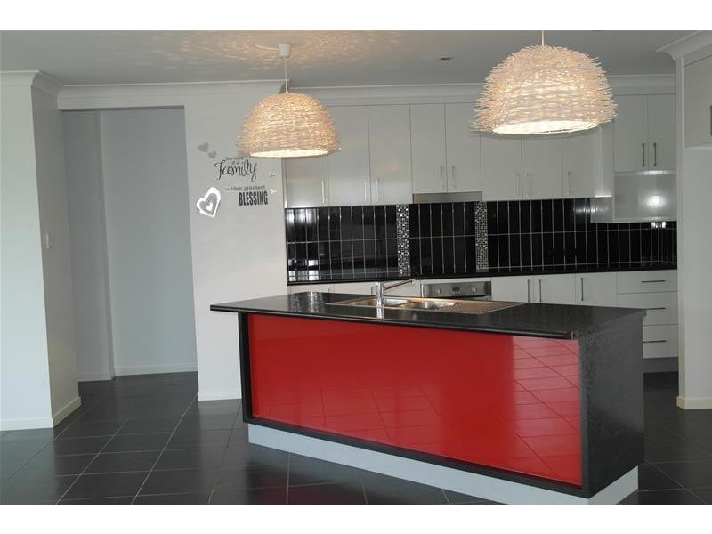 24 Pacific Avenue, Sarina QLD 4737