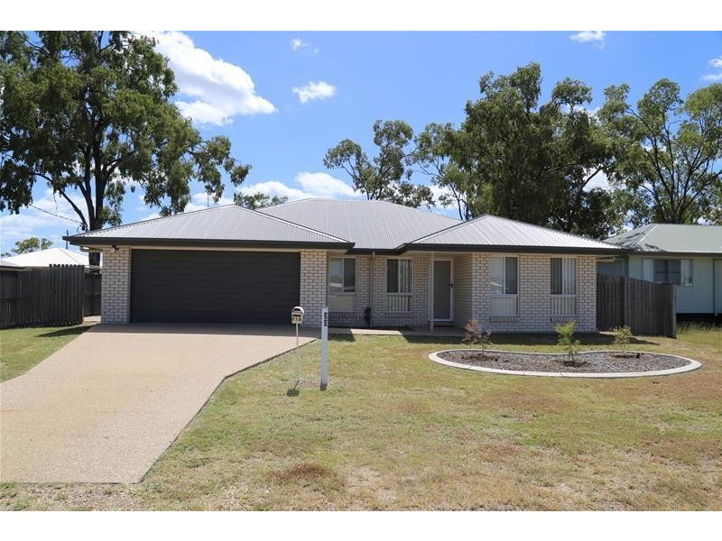 33 Anne Street, Nebo QLD 4742