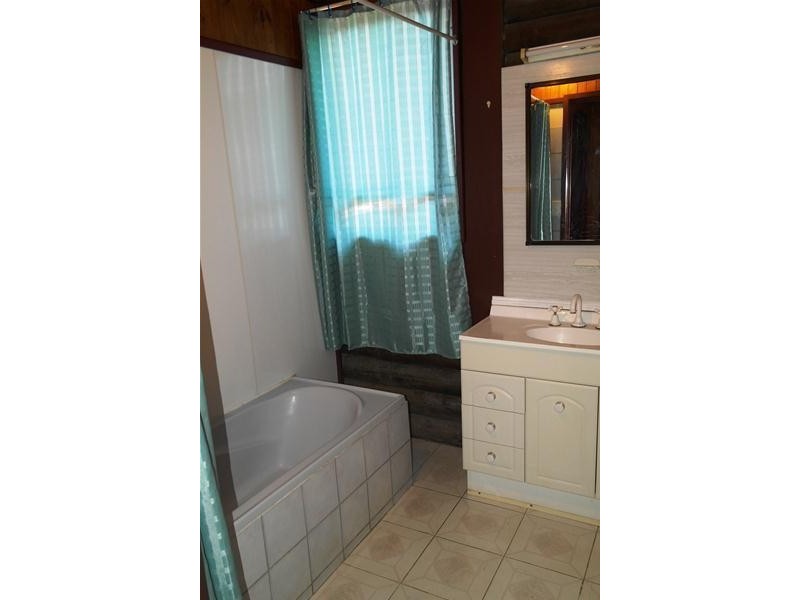 2/103 Miran Khan Drive, Freshwater Point QLD 4737