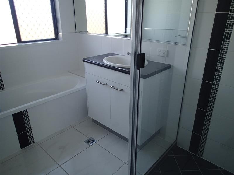 8a Reef Drive, Sarina QLD 4737