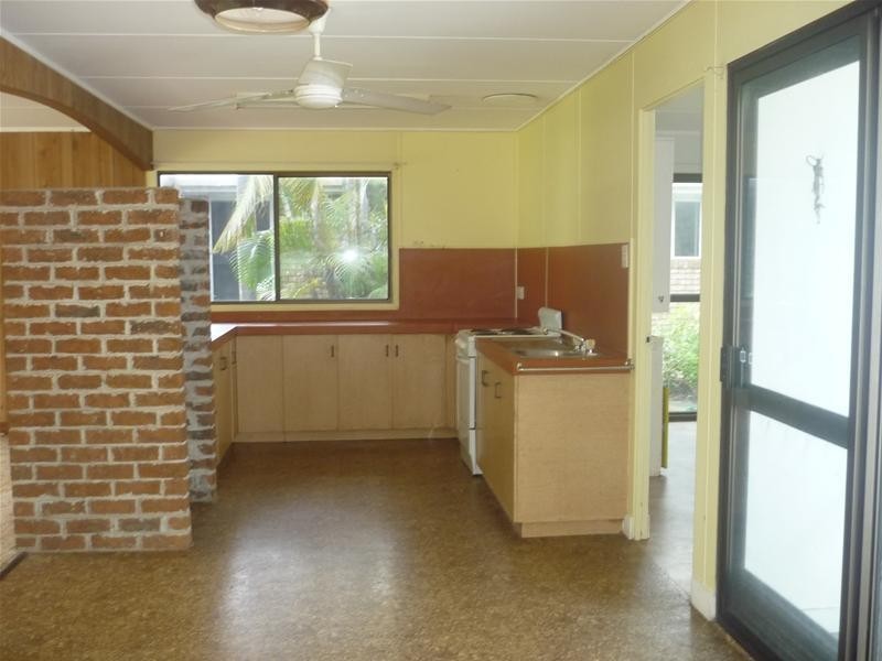 62 Edmunds Avenue, Hay Point QLD 4740