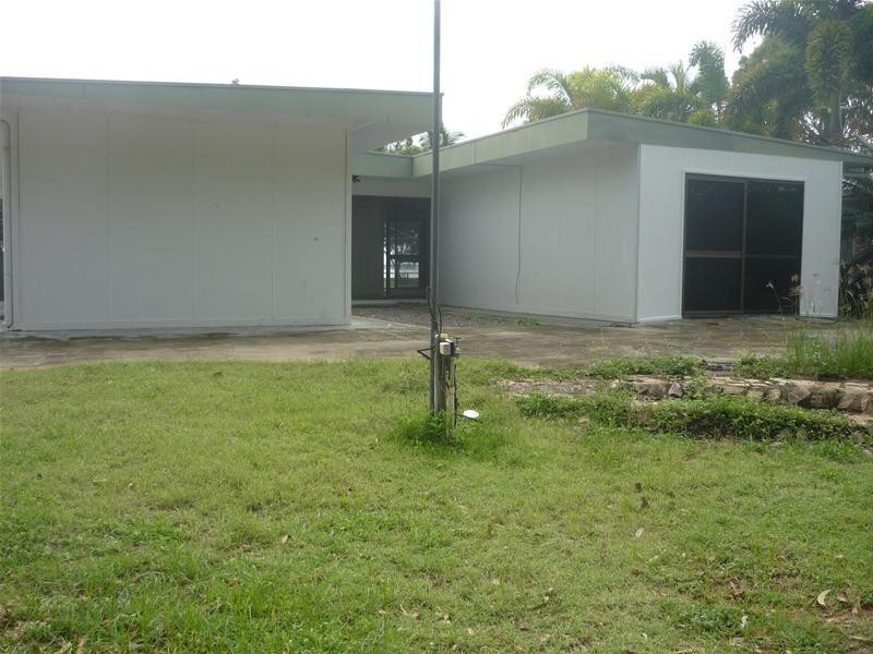 62 Edmunds Avenue, Hay Point QLD 4740