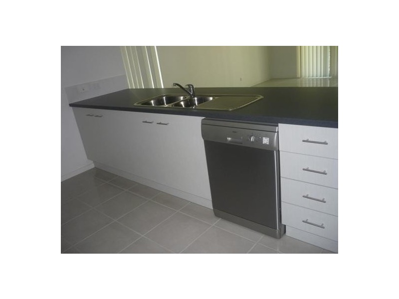 91 West Street, Sarina QLD 4737