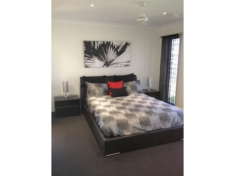 5 Primavera Boulevard, Beaconsfield QLD 4740